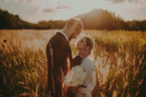 sesja ślubna w zbożu